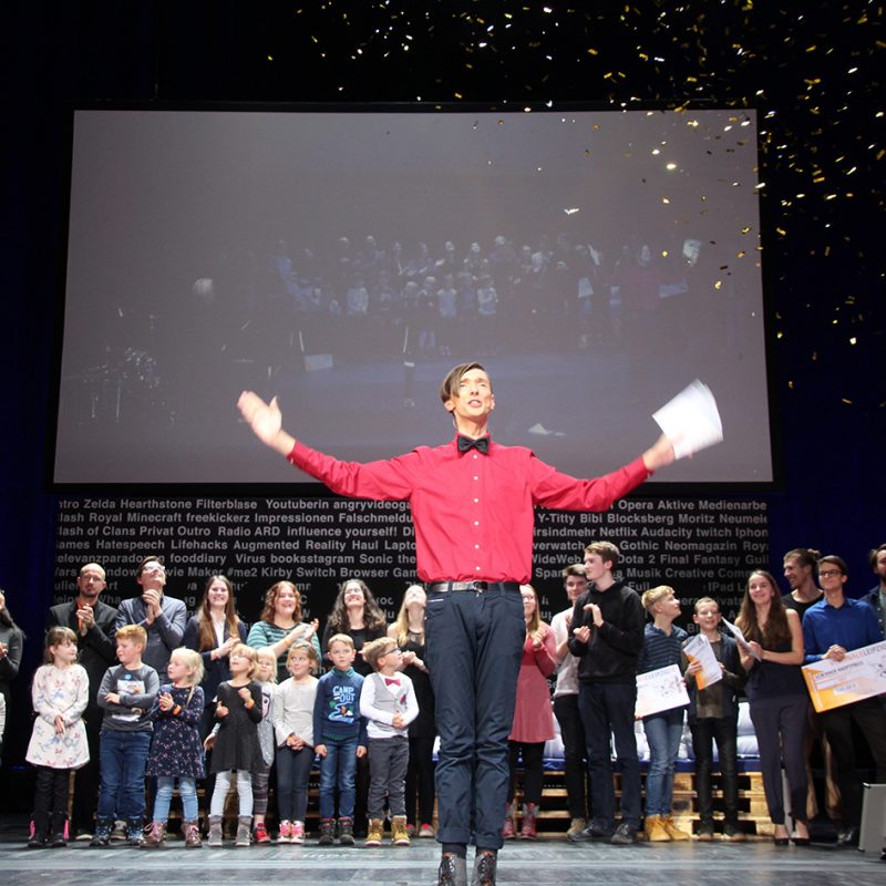 Preisverleihung der Visionale auf der Großen Bühne im Schauspielhaus